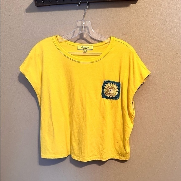 Circus NY T-shirt with crocheted pocket - Picture 3 of 3